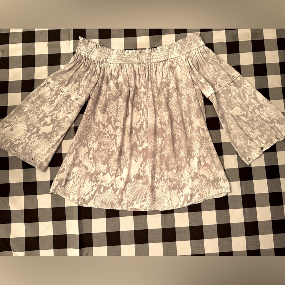 Flowy Snake Print Off-Shoulder Blouse